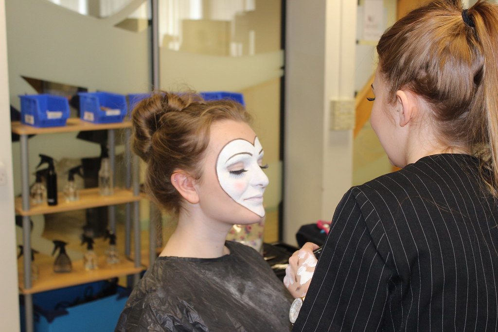 woman doing facials 
